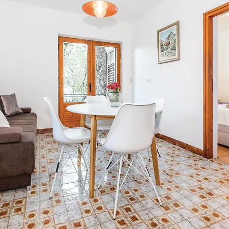Two-bedroom In Apartment *